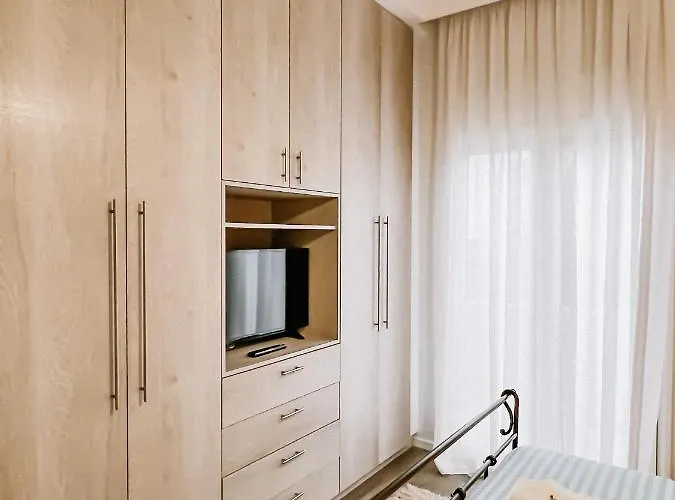 شقة Galini Paralia Platanou أكراتا