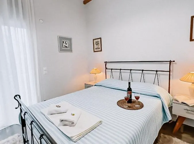 Galini Paralia Platanou شقة *